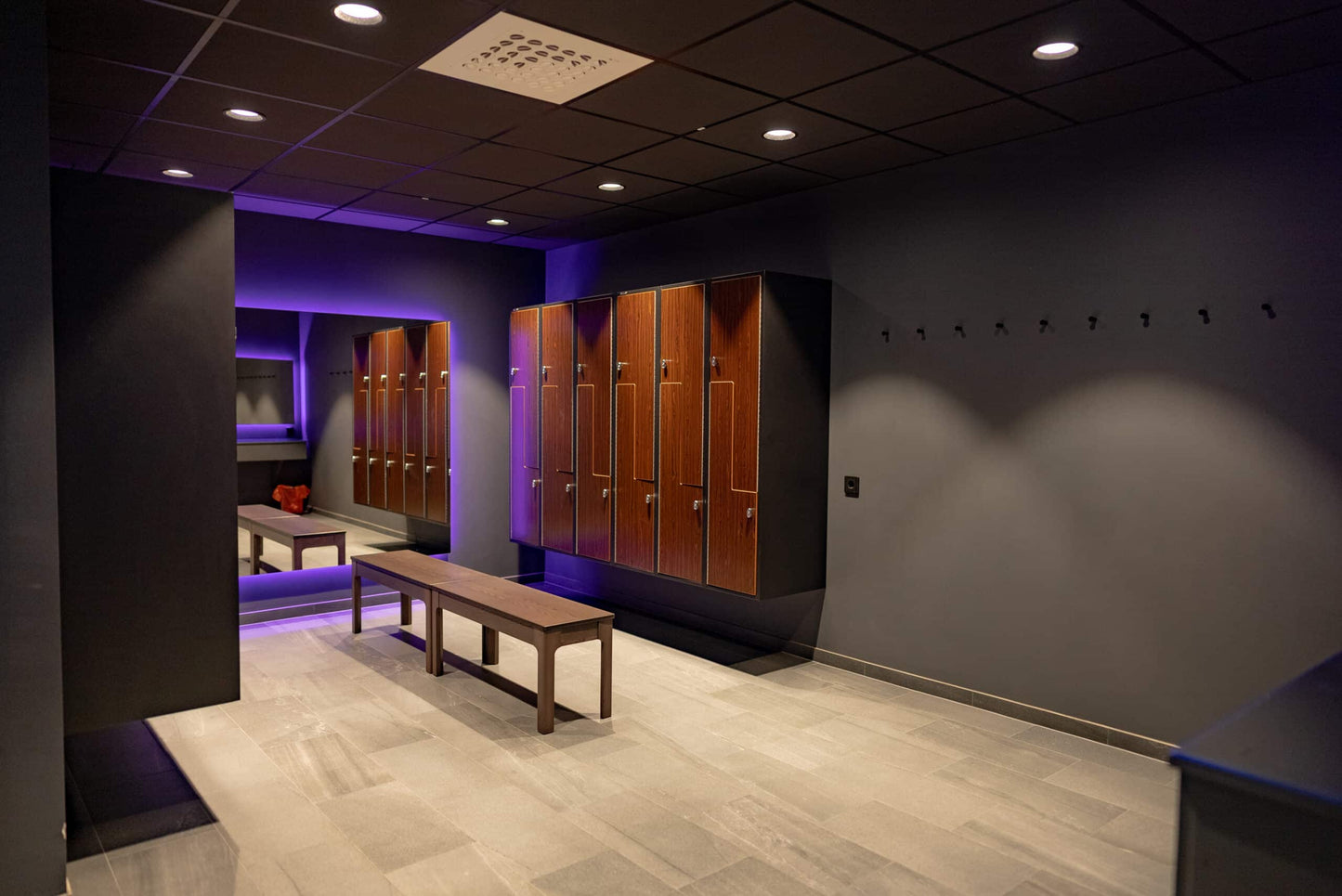 Gym Locker, 2 L-shaped doors