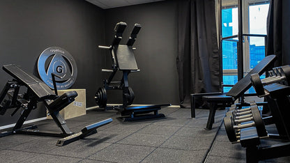 044 V-Squat, Plate Loaded