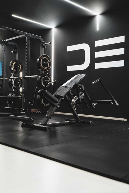 023 Incline Pec Fly